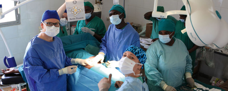 "Chirurgen für Afrika" - Lehr-OP eingerichtet